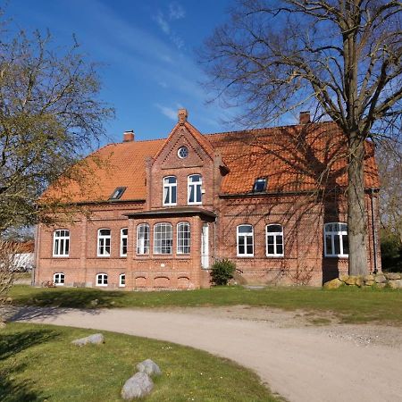Gutshaus Thorstorf Fewo Wismar Екстериор снимка